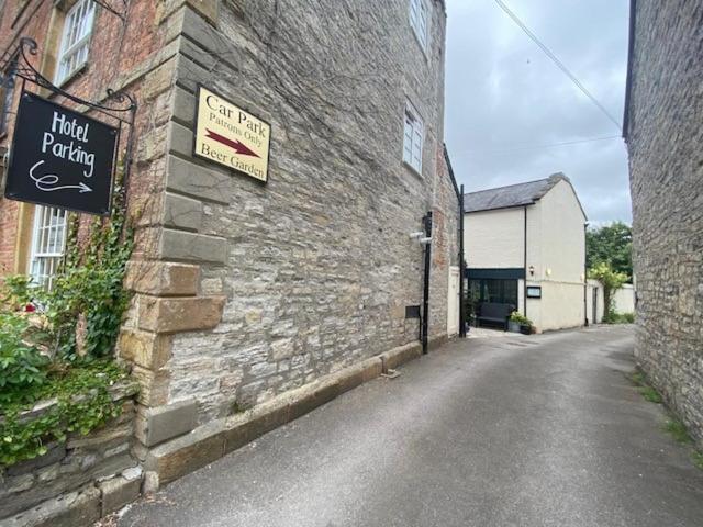 The Ilchester Arms Hotel, Ilchester Somerset Exterior foto